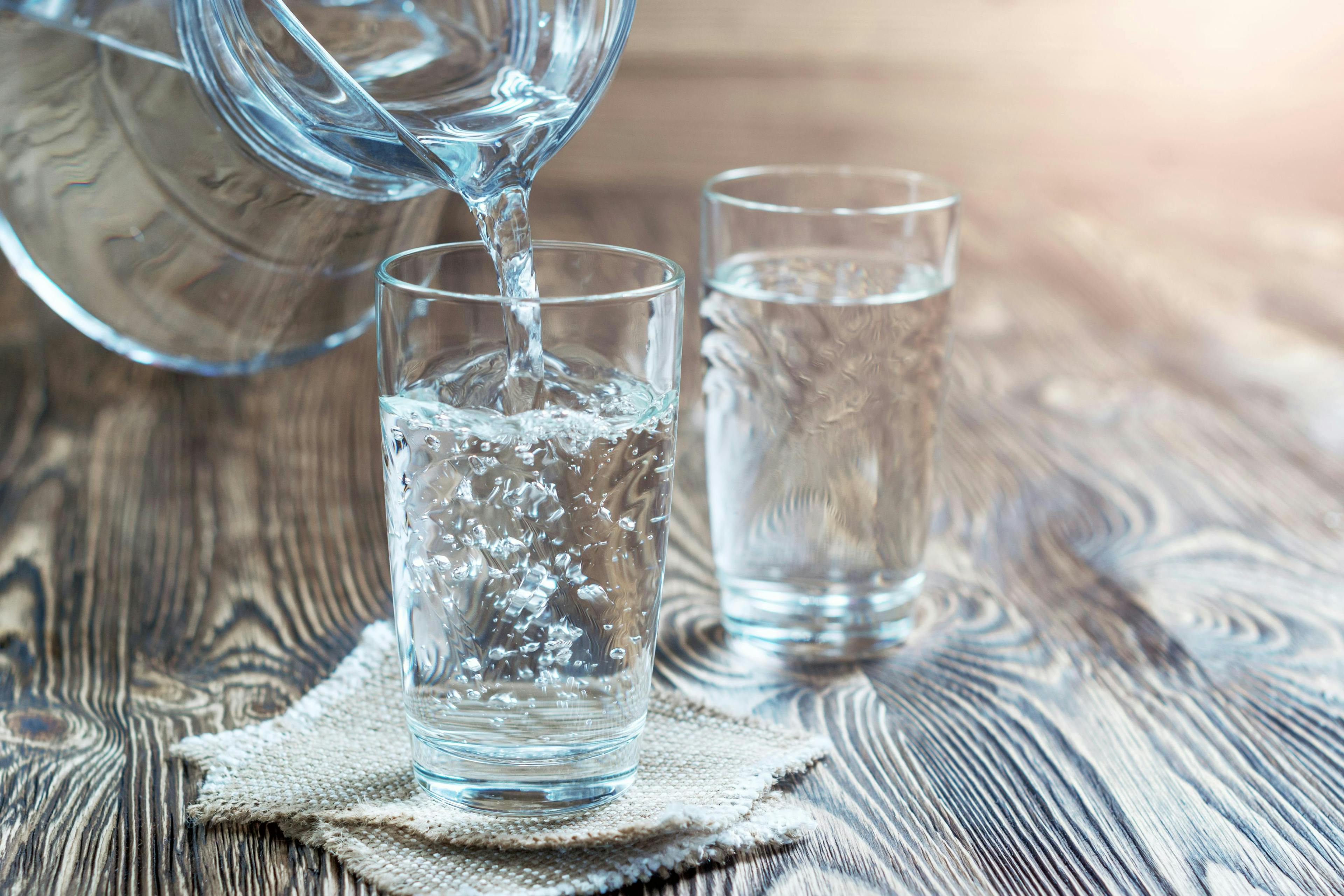 freshness,aqua,white,dehydration,fluid,wood,potable,nobody,utens glass goblet beverage drink